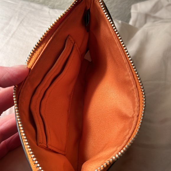 COACH  Women’s Crossgrain Leather Corner Zip Wristlet Wallet Clutch In Orange - Picture 3 of 6